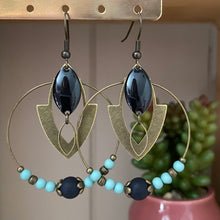Charger l&#39;image dans la galerie, Boucles d&#39;oreilles Lola bronze créoles navettes et perles noir et turquoise