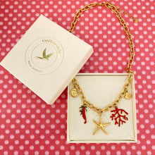 Charger l'image dans la galerie, Collier Mila corail et crevette rouge coquillages