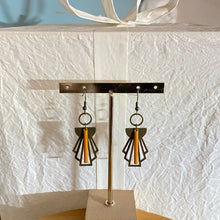 Charger l'image dans la galerie, Boucles d'oreilles Andréa éventail rétro jaune moutarde