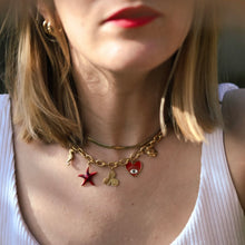 Charger l'image dans la galerie, Collier Laëtitia pendentif triskell breton étoile de mer coeur rouge acier inox doré