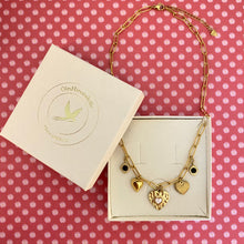 Charger l'image dans la galerie, Collier Cécilia doré Coeurs noir