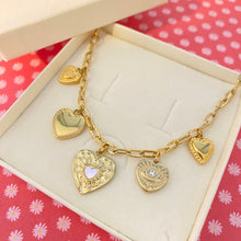 Charger l'image dans la galerie, Collier Ita coeurs strass acier inox doré