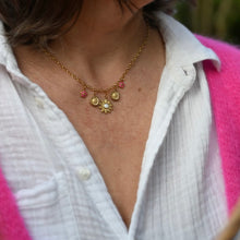 Charger l'image dans la galerie, Collier fleuri Flora rose acier inox