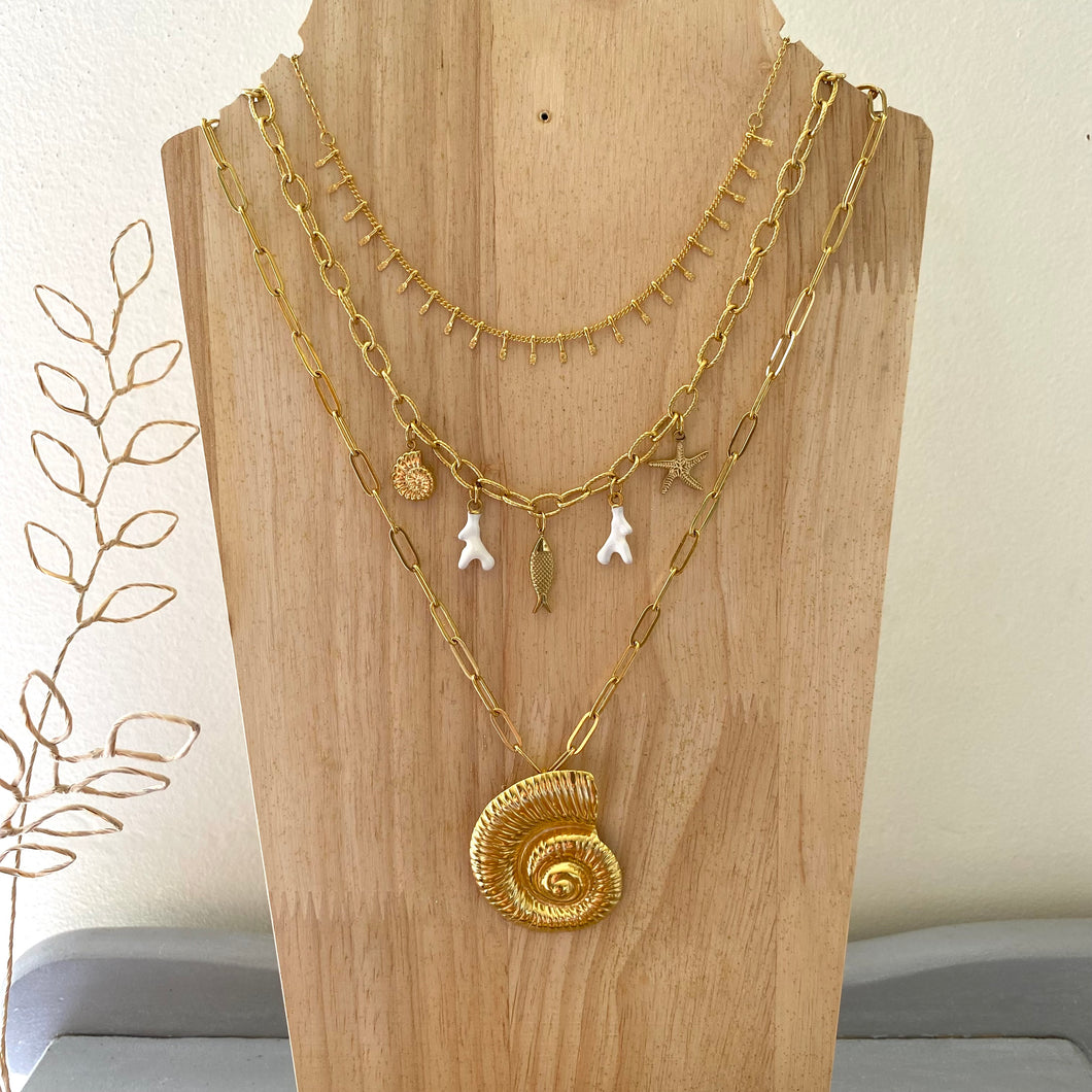 Collier Livia corail blanc collier martha chaine sticks collier veronica nautilus