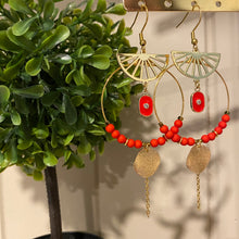 Charger l&#39;image dans la galerie, Boucles d&#39;oreilles Marina Créole et perles rouge