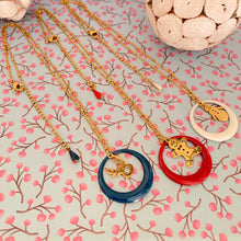 Charger l&#39;image dans la galerie, Collier noelia figurine de noel