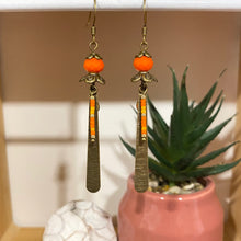Charger l&#39;image dans la galerie, Boucles d&#39;oreilles Azia Perle orange