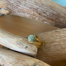 Charger l&#39;image dans la galerie, Bague Ava cabochon amazonite