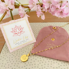 Charger l&#39;image dans la galerie, Collier Paloma - Fleur de naissance juillet