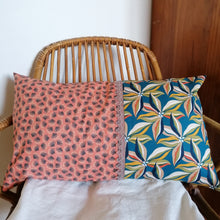 Charger l&#39;image dans la galerie, Coussin Hibiscus - Gin&#39;Hirondelle