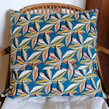 Charger l&#39;image dans la galerie, Coussin Hibiscus - Gin&#39;Hirondelle