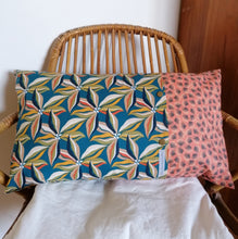 Charger l&#39;image dans la galerie, Coussin Hibiscus - Gin&#39;Hirondelle