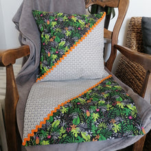 Charger l&#39;image dans la galerie, Coussin oasis croquet orange