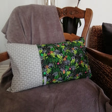 Charger l&#39;image dans la galerie, Coussin oasis et éventails dentelle verte dos